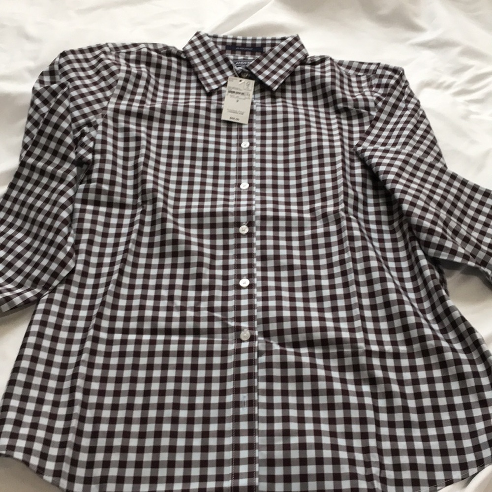 Lands’ End Button Front Dress Shirt in SZ 2